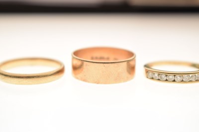 Lot 87 - Three 9ct gold rings