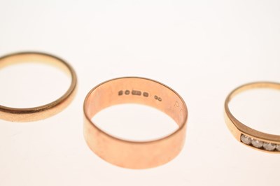 Lot 87 - Three 9ct gold rings
