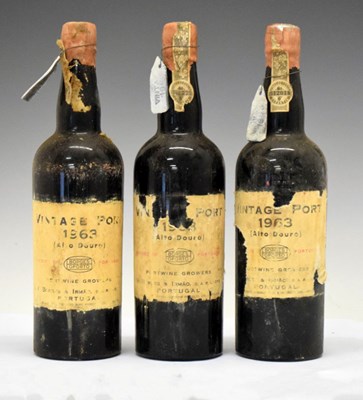 Lot 279 - Three bottles of Vinhos Borges Vintage Port, 1963