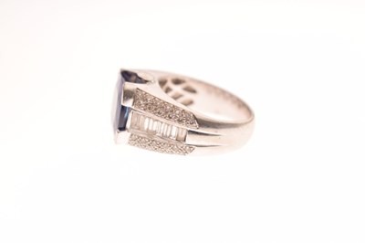Lot 16 - Tanzanite and diamond 18ct white gold ring