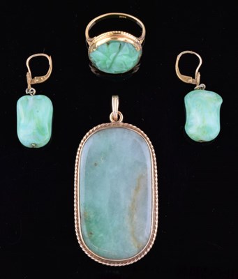 Lot 65 - Large Jade panel pendant