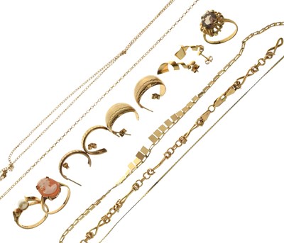 Lot 93 - Collection of gold and yellow metal jewellery
