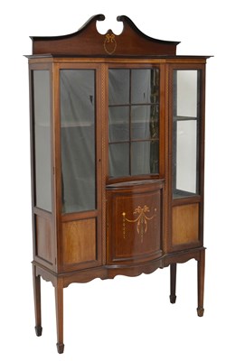 Lot 462 - Early 20th century inlaid mahogany display cabinet
