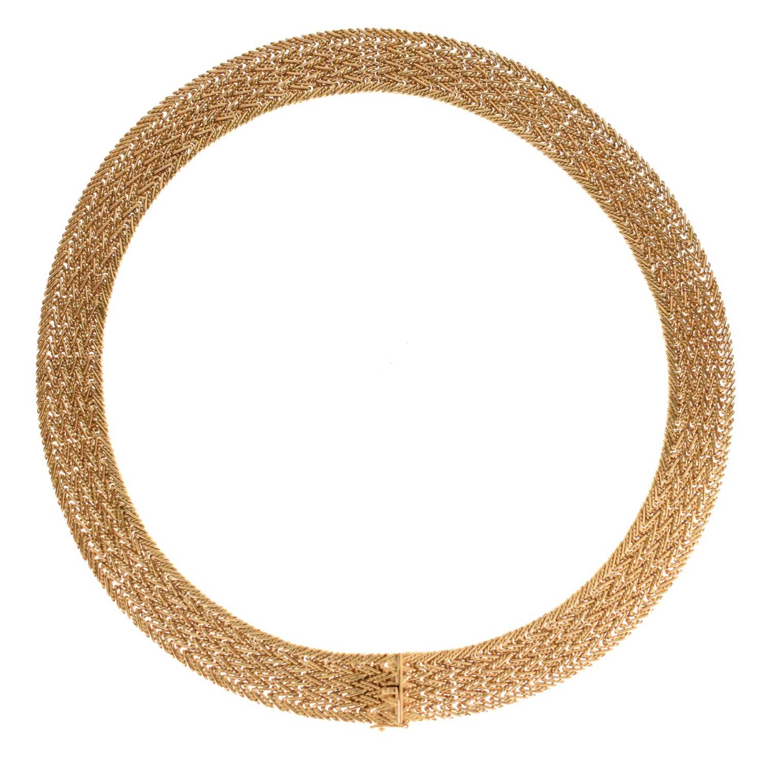 Lot 42 - Mid 20th century French 18ct (750) collar necklace of heavy gauge, 85.2g approx