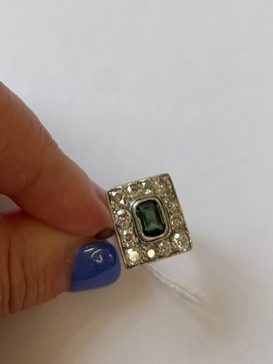 Lot 24 - Art Deco green tourmaline and diamond cluster ring