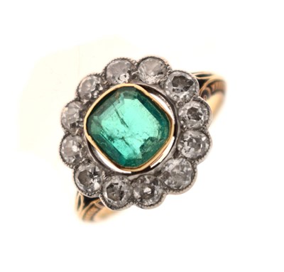 Lot 20 - Early 20th century emerald and diamond 18ct yellow gold cluster ring