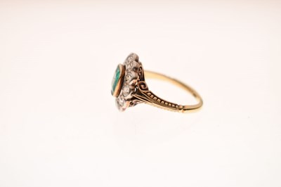 Lot 20 - Early 20th century emerald and diamond 18ct yellow gold cluster ring
