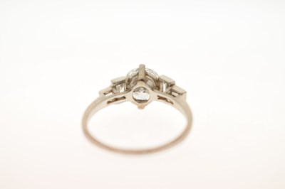 Lot 2 - Art Deco diamond ring