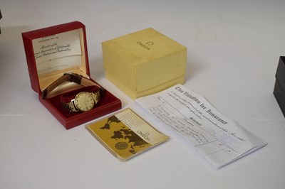 Lot 90 - Omega - Gentleman's 1970s 9ct gold bracelet watch