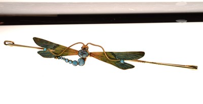 Lot 70 - Large Art Nouveau style dragonfly cloak pin