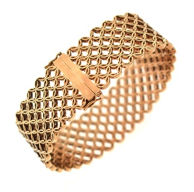 Lot 51 - 9ct gold mesh bracelet