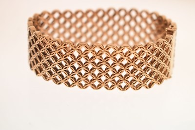 Lot 51 - 9ct gold mesh bracelet
