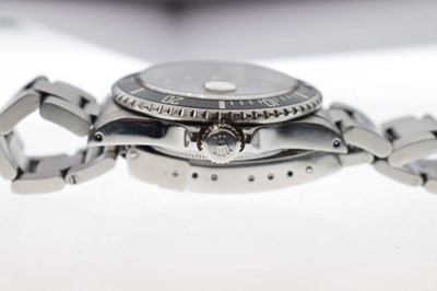 Lot 78 - Rolex - Gentleman's Oyster Perpetual Date Submariner, ref. 16610