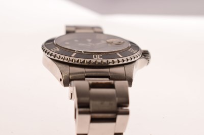 Lot 78 - Rolex - Gentleman's Oyster Perpetual Date Submariner, ref. 16610