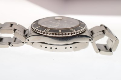 Lot 78 - Rolex - Gentleman's Oyster Perpetual Date Submariner, ref. 16610