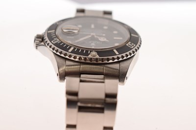 Lot 78 - Rolex - Gentleman's Oyster Perpetual Date Submariner, ref. 16610
