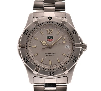 Lot 96 - Tag Heuer - Gentleman's Professional stainless steel bracelet watch, model 2000