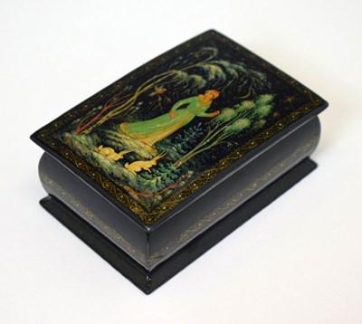 Lot 538 - Russian lacquer box - Snegurochka (snow maiden)