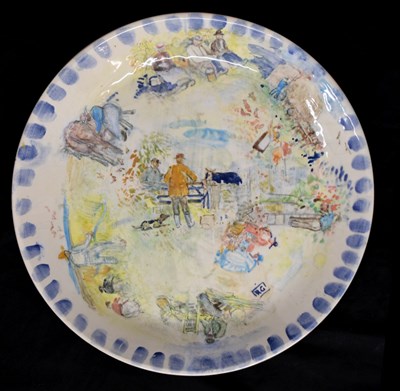 Lot 314 - Reg Gammon (1894-1997) - Pottery plate