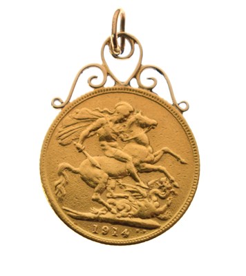 Lot 447 - George V gold sovereign with soldered mount, 1914
