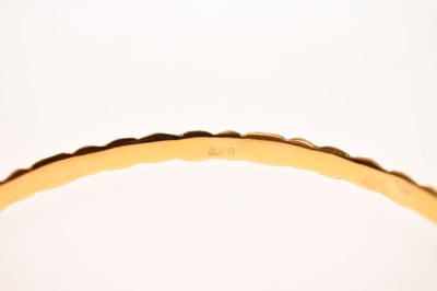 Lot 58 - 22ct gold bangle
