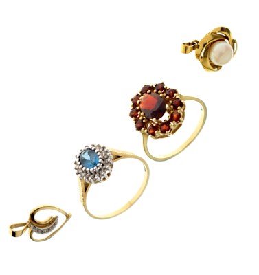 Lot 267 - Blue topaz and diamond 9ct gold dress ring, a 9ct gold heart pendant, etc