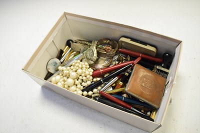 Lot 269 - Quantity of costume jewellery, fountain pens etc