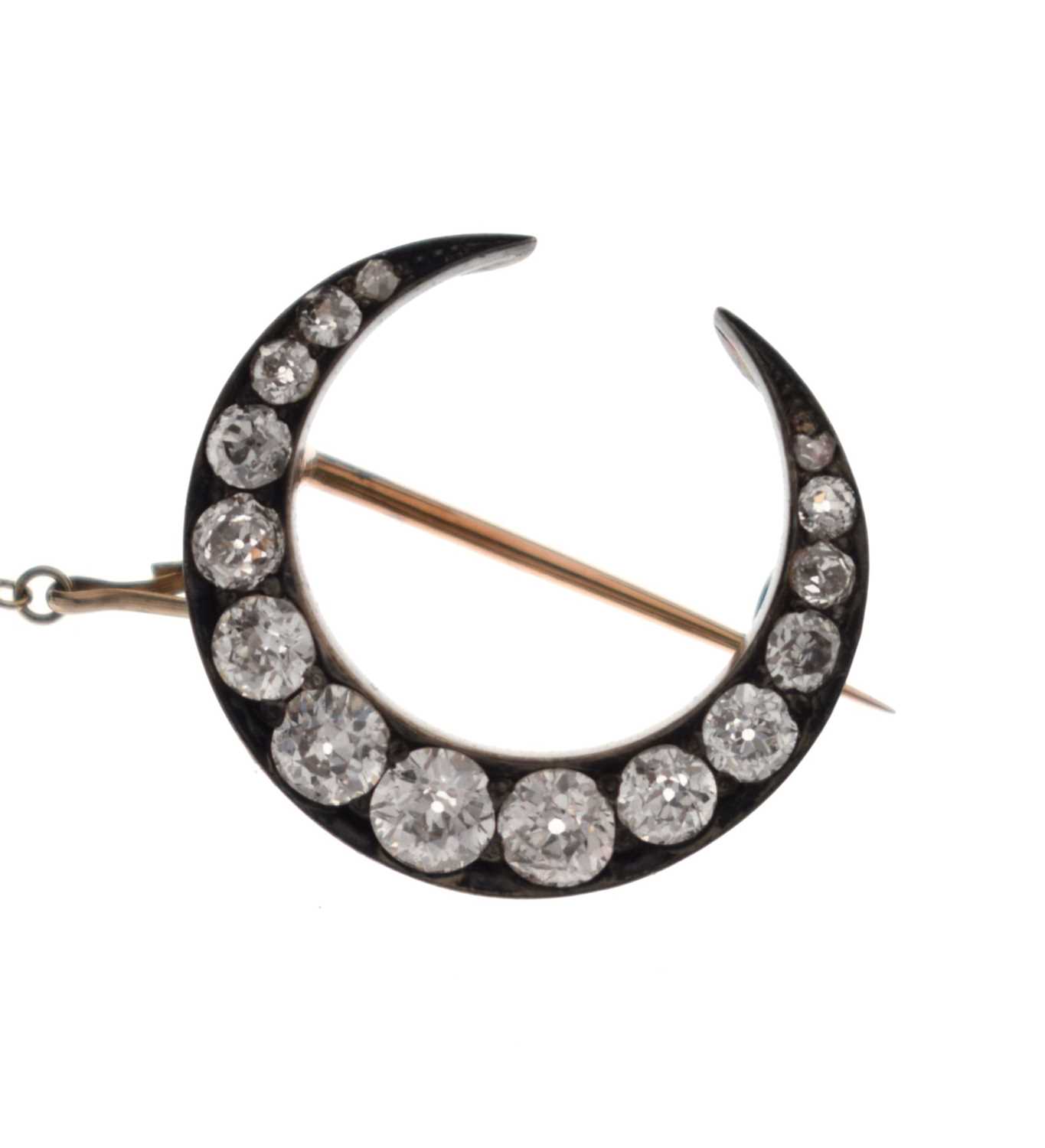 Lot 28 - Late 19th century diamond crescent brooch