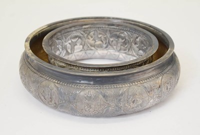 Lot 435 - Malaysian white metal flower ring decorated with the crests of the Malaysian States