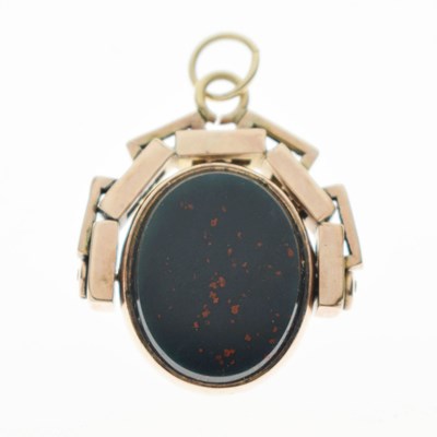 Lot 116 - Victorian carnelian and bloodstone swivel fob