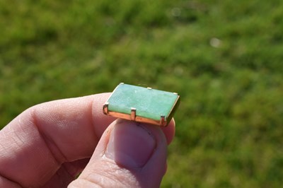 Lot 66 - Pair of unmarked yellow metal and jade cufflinks