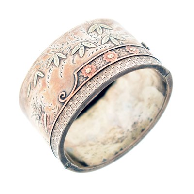 Lot 181 - Victorian Aesthetic-style wide hinged bangle