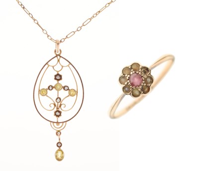 Lot 96 - Peridot and seed pearl 9ct gold Edwardian necklace