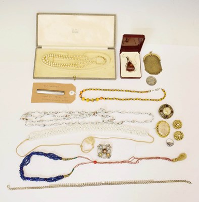 Lot 282 - Collection of costume jewellery