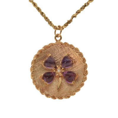 Lot 119 - Amethyst and pearl four-leaf clover pendant with chain