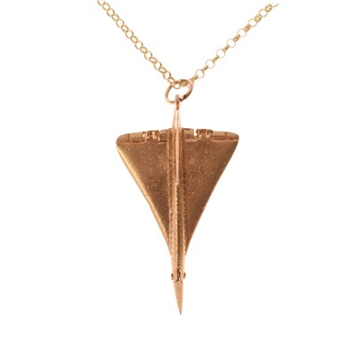 Lot 121 - 9ct gold Concorde pendant and chain