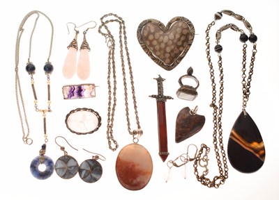 Lot 296 - Group of hardstone jewellery including agate, Blue John, quartz etc