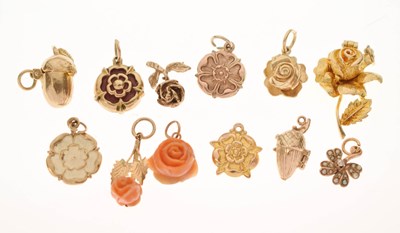 Lot 242 - Assorted yellow metal and 9ct gold charms