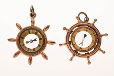 Lot 112 - Edwardian 9ct gold compass charm