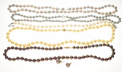 Lot 190 - Strings of white and dyed cultured pearls, to include necklace, bracelet and ear studs