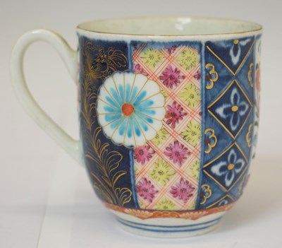 Lot 582 - Worcester Old Mosaic coffee cup
