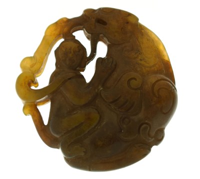 Lot 680 - Chinese hardstone pendant