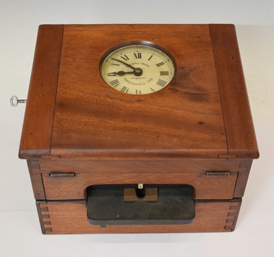Lot 747 - Vintage mahogany cased Gledhill-Brook Recorders clocking in clock