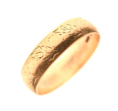 Lot 58 - 9ct gold wedding band