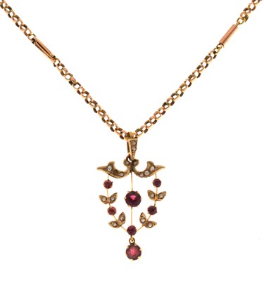 Lot 158 - Edwardian garnet and seed pearl 9ct gold pendant necklace