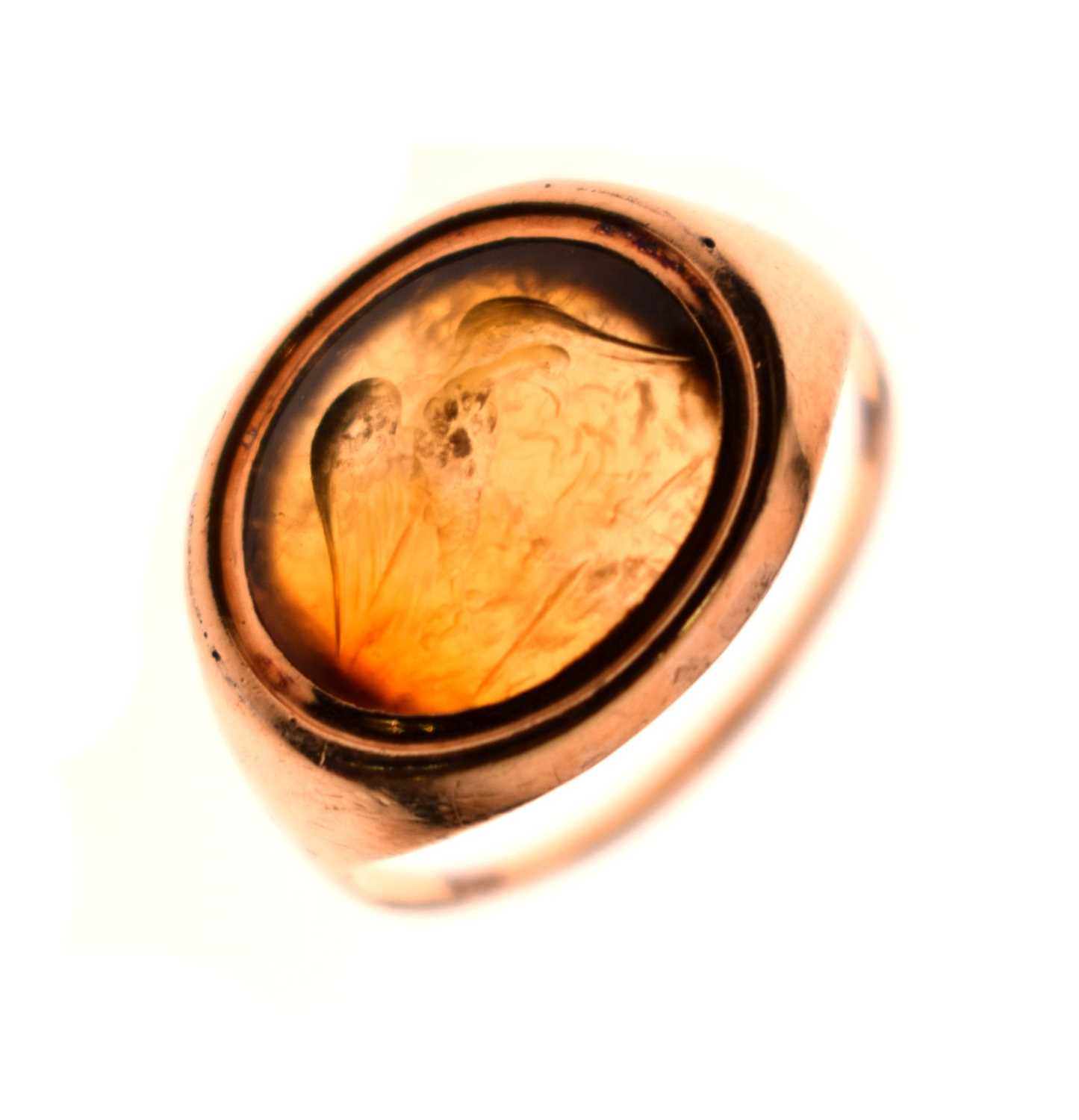 Lot 67 - Chalcedony intaglio yellow metal signet ring, possibly Roman