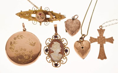 Lot 251 - Assorted gold jewellery