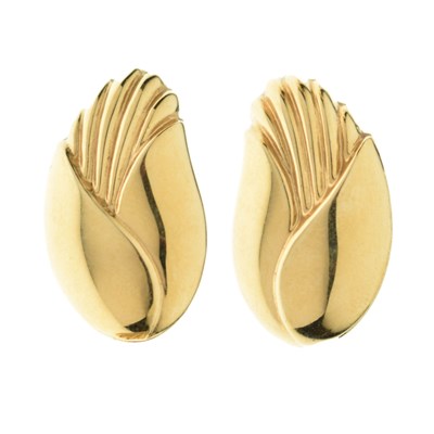 Lot 215 - Pair of Italian 18ct yellow gold stud earrings