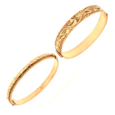 Lot 171 - 9ct gold snap bangle and rolled gold bangle