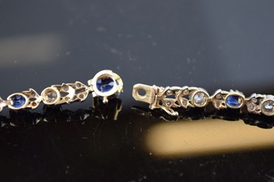Lot 53 - Late Victorian diamond and sapphire necklace
